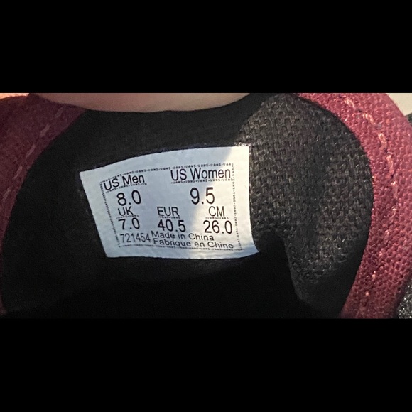 VANS AUTHENTIC CORE CLASSICS SKATE SHOES SIZE 9.5 WOMENS - Picture 2 of 6